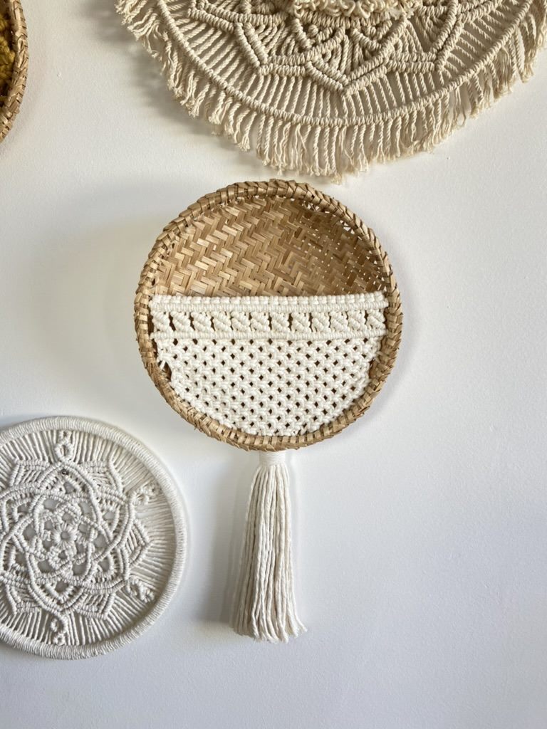 Peça de decoração em macramê